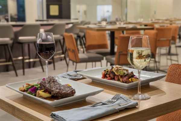 Crowne Plaza Orlando - Lake Buena Vista image 29